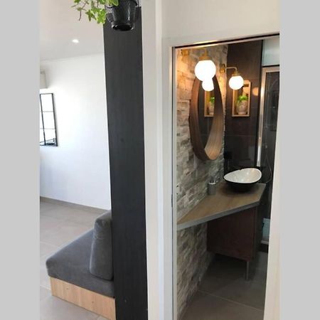 Appartement Vue Mer Et Port, Refait A Neuf Pour Vous ! Climatise La Grande-Motte Exterior photo