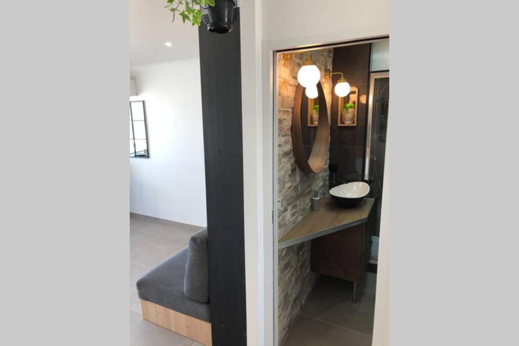 Appartement Vue Mer Et Port, Refait A Neuf Pour Vous ! Climatise La Grande-Motte Exterior photo